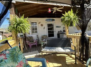 14 Hot Springs Ave, Falling Waters, WV 25419