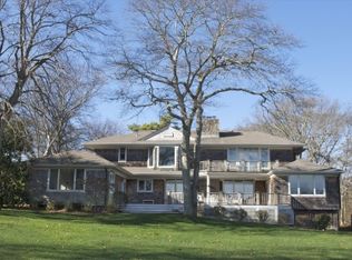 115 Quogue St, Quogue, NY 11959