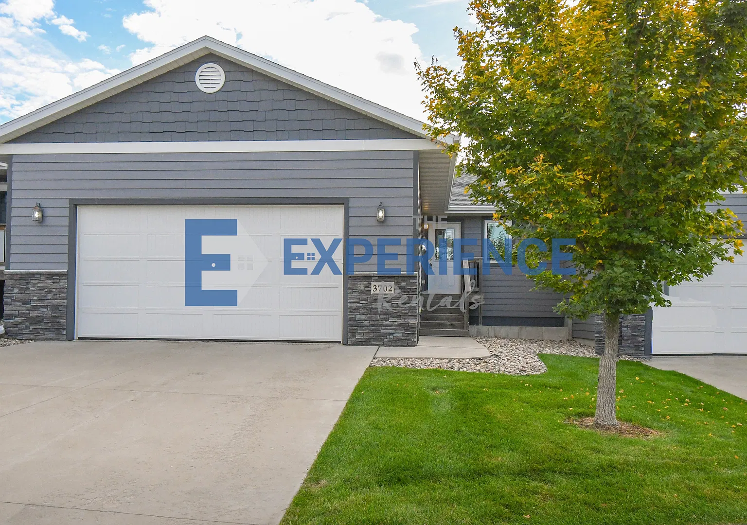 Spacious 3BR Townhome on Quiet Cul-de-Sac! — Photo 1