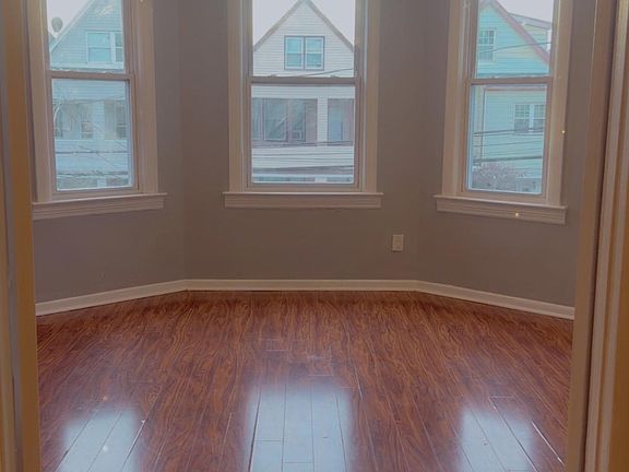 5th image of 98 Trask Ave