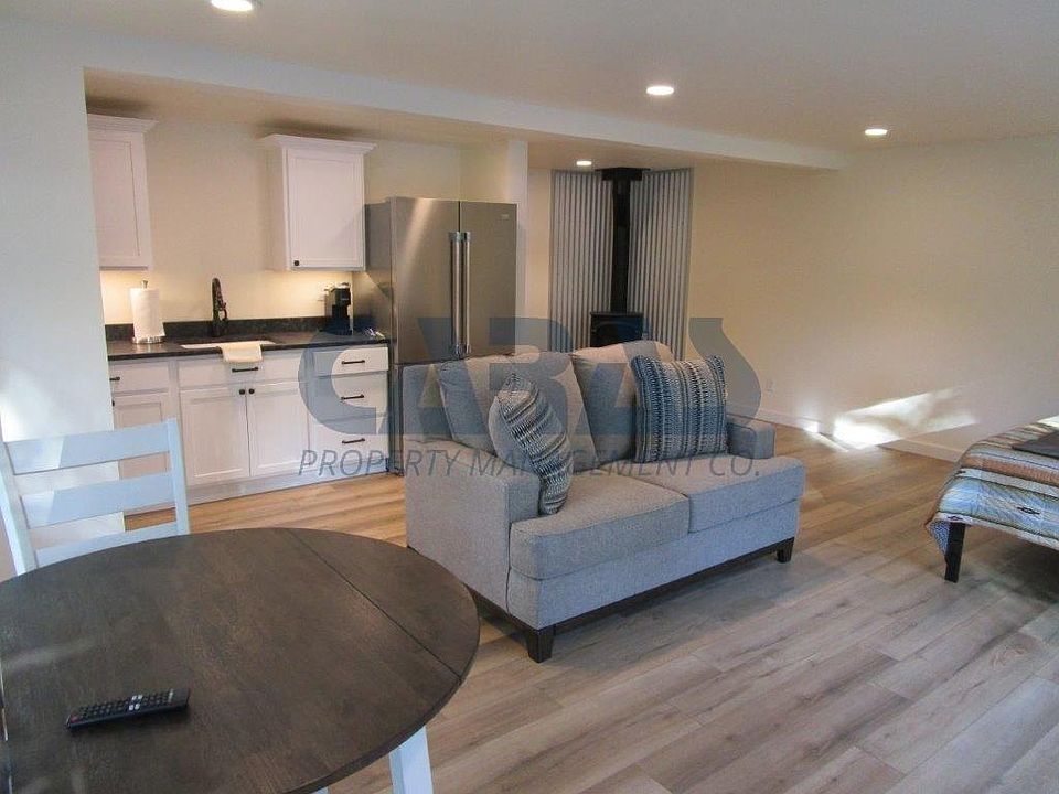 1st image of 611 N 2nd St #1/2
