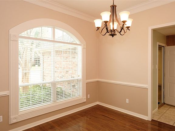 5th image of 3406 Shire Dr