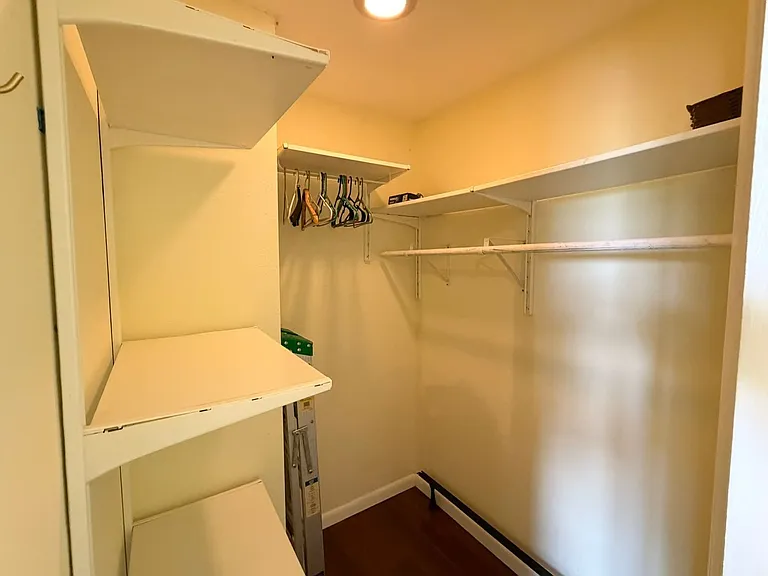 2570 Shadybranch Dr — Photo 19