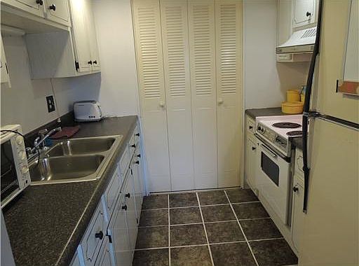 5th image of 1235 S Highland Ave Unit 1-208