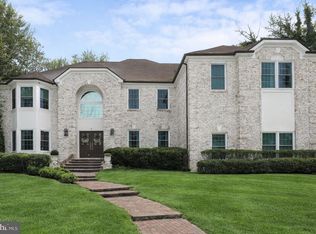 5 Shingle Oak Dr, Voorhees, NJ 08043