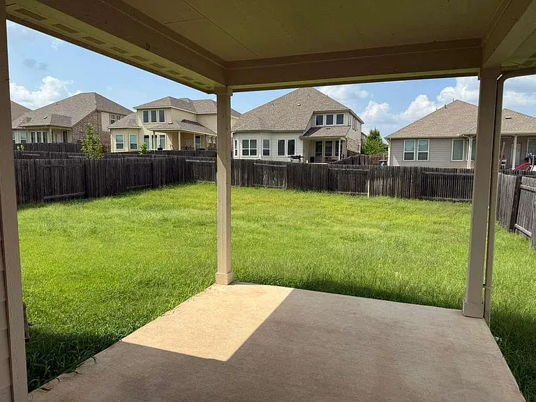 141 Seminole Dr — Photo 25