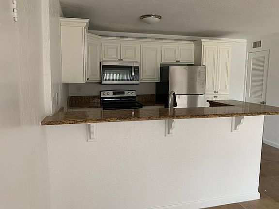 2nd image of 7056 Ponce De Leon Ave APT 1A