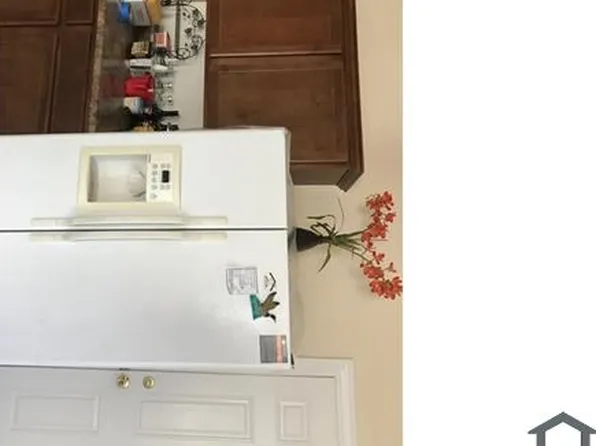 14 Hawley St APT 2, Worcester, MA 01609