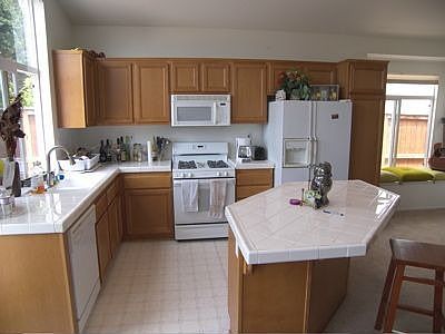 3rd image of 713 Bennett Ave