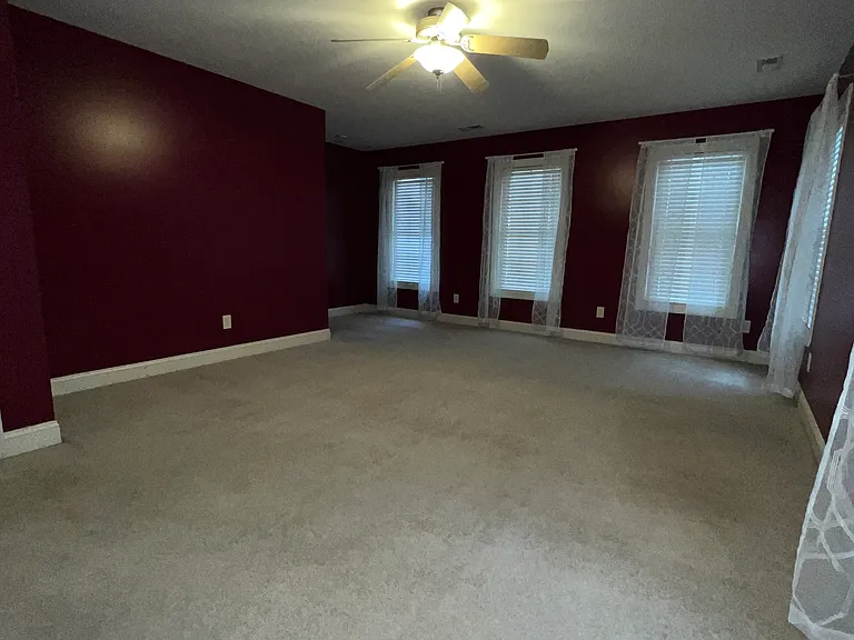 311 Pinecroft Dr — Photo 18
