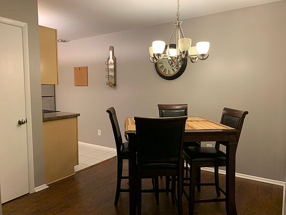 2nd image of 2025 E Greenwich Ave Unit 203