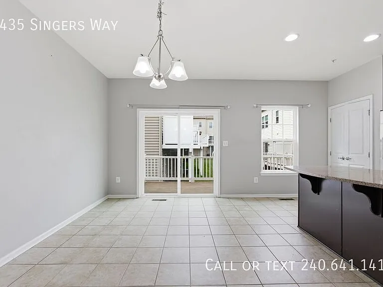 7435 Singers Way — Photo 8