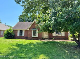 7063 Cedardale Rd, Olive Branch, MS 38654