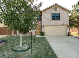 2027 Yellowstone Ln, Corinth, TX 76210