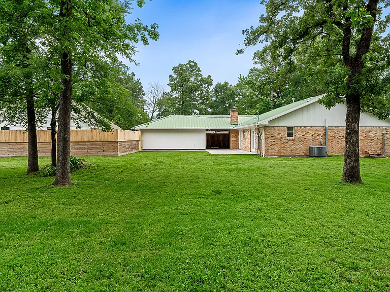 25802 Maplewood Dr — Photo 26
