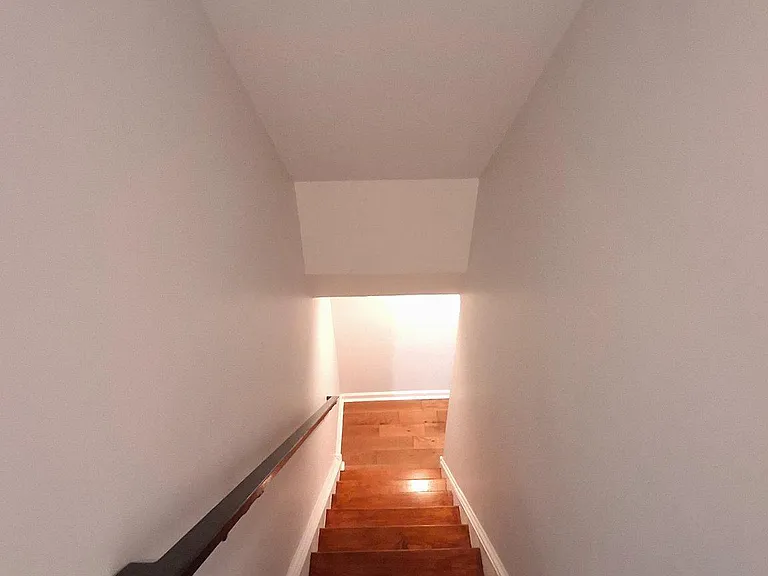 2628 E Harold St — Photo 7