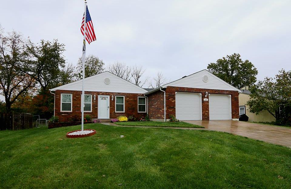 1st image of 926 Sarbrook Dr