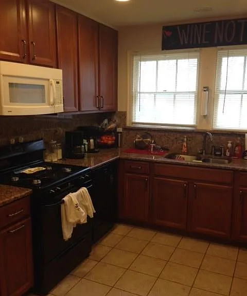 2915 Hampton Rd — Photo 3