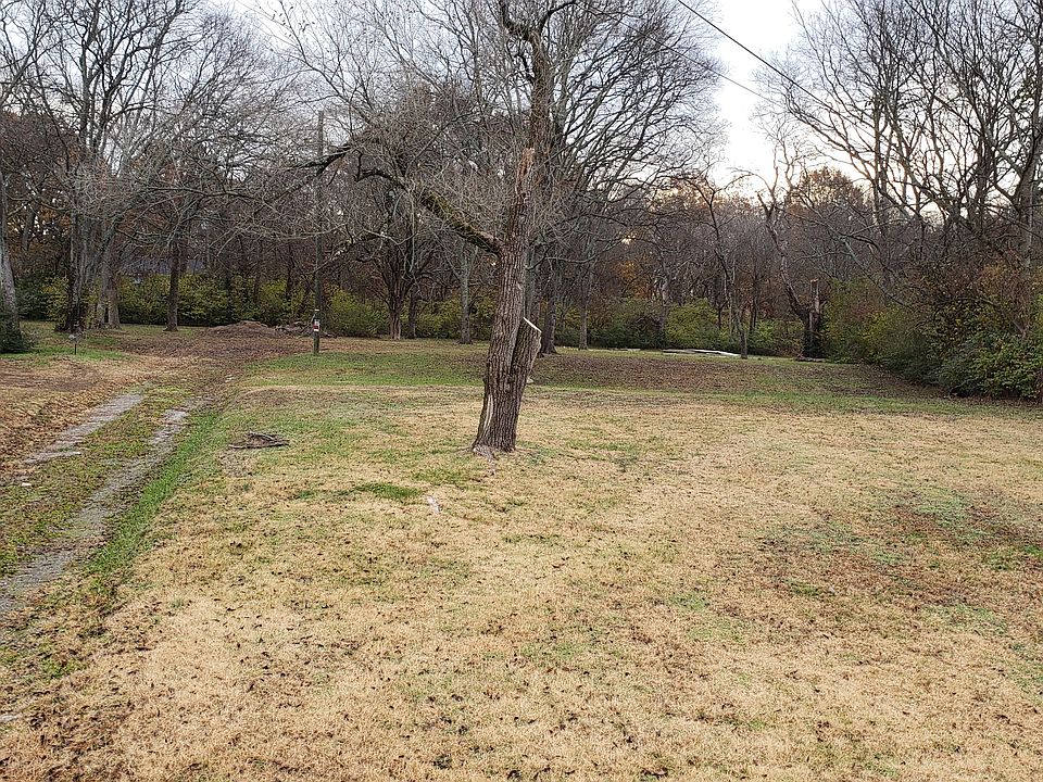2nd image of 2816 Brunswick Dr