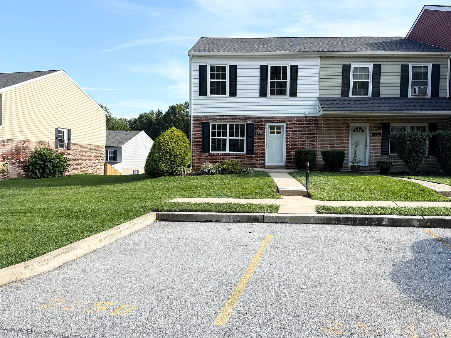 4 bed, 1830 sqft, $2,650 — Photo 1