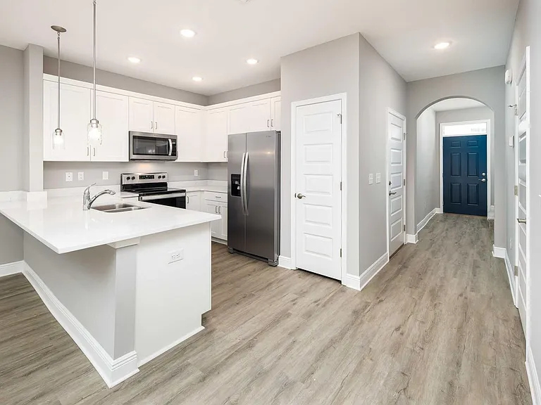 319 Carmel Dr #15 — Photo 6