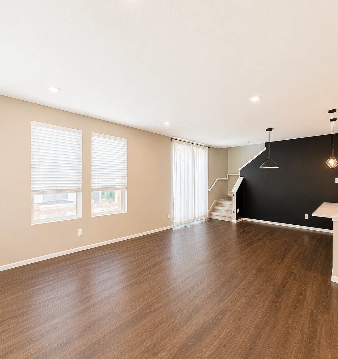 3 bed, 2344 sqft, $2,795 — Photo 4