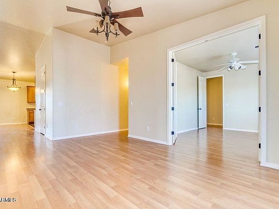 3rd image of 1104 N 106th Pl