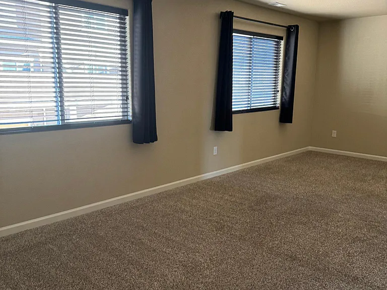 5608 Shamrock Hts — Photo 11