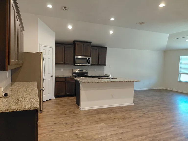 2560 Weatherford Heights Dr — Photo 11