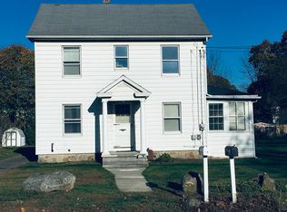 18 Edgewood St, Danbury, CT 06810