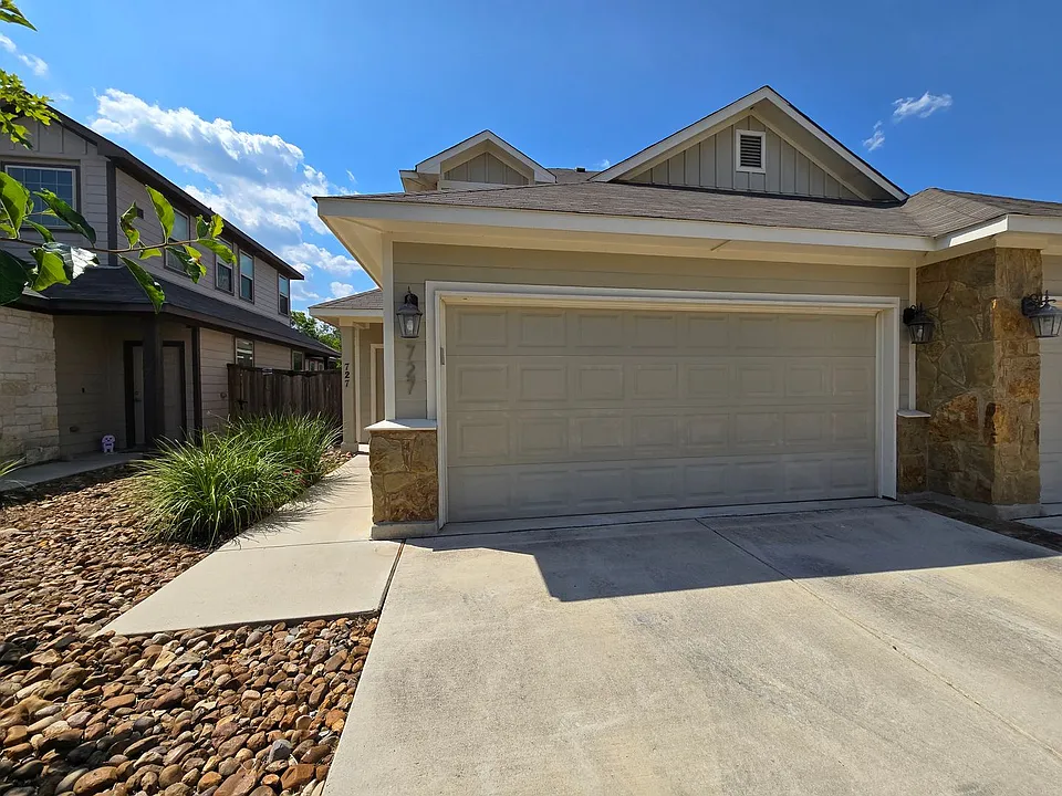 727 Gristmill Dr