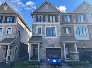 18 Hibiscus Ln, Hamilton, ON L8K 0A3