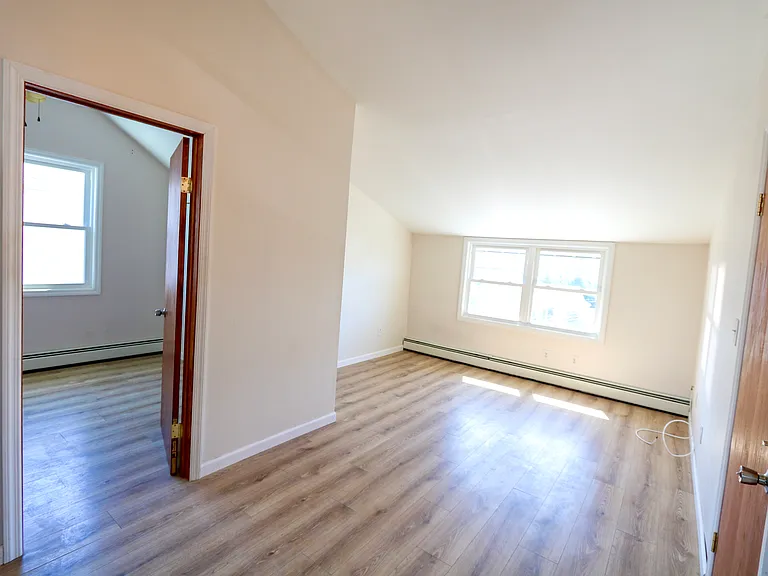 49 Jordan Ave #2 — Photo 10
