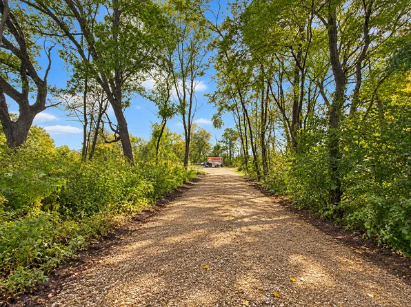 1276 N Tower Rd, Freeport, IL 61032
