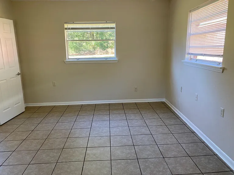 5128 Mulat Rd #7 — Photo 6