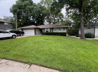 9802 W 92nd St, Overland Park, KS 66212