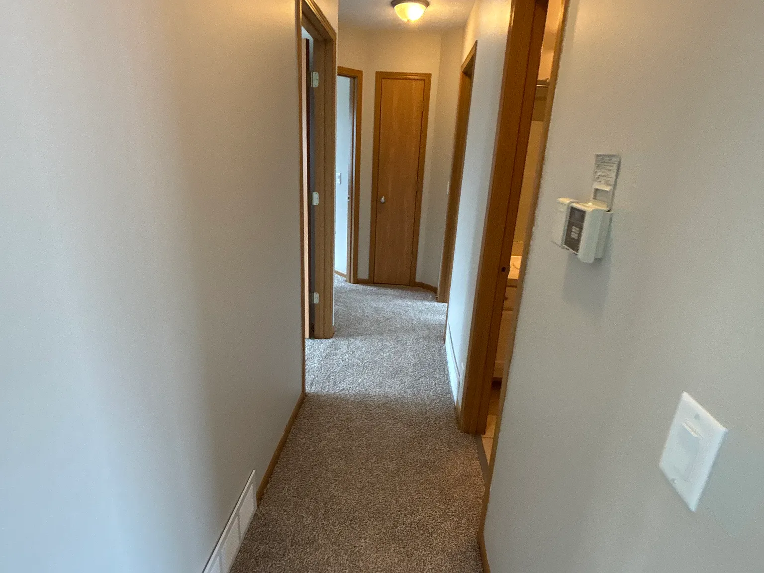 3 bed, 1464 sqft, $2,000 — Photo 2