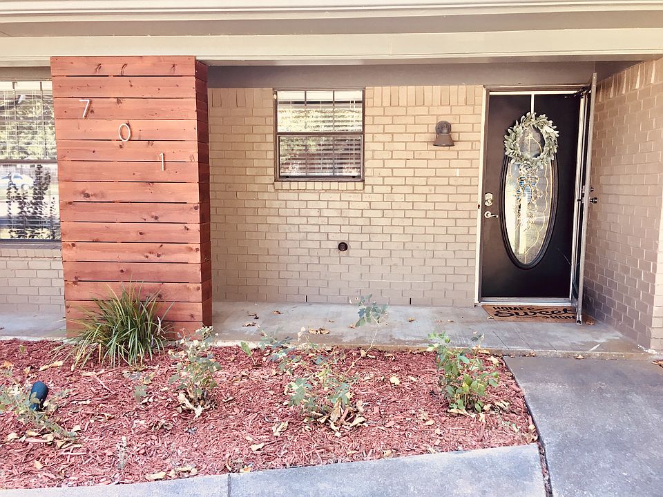 1st image of 701 NW Sandra Ln