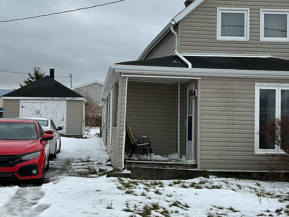 2nd image of 10 Forest Street Ext