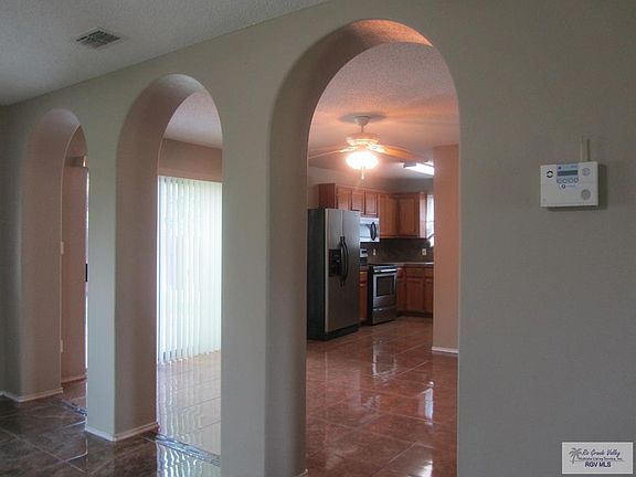 4th image of 2304 Munich St