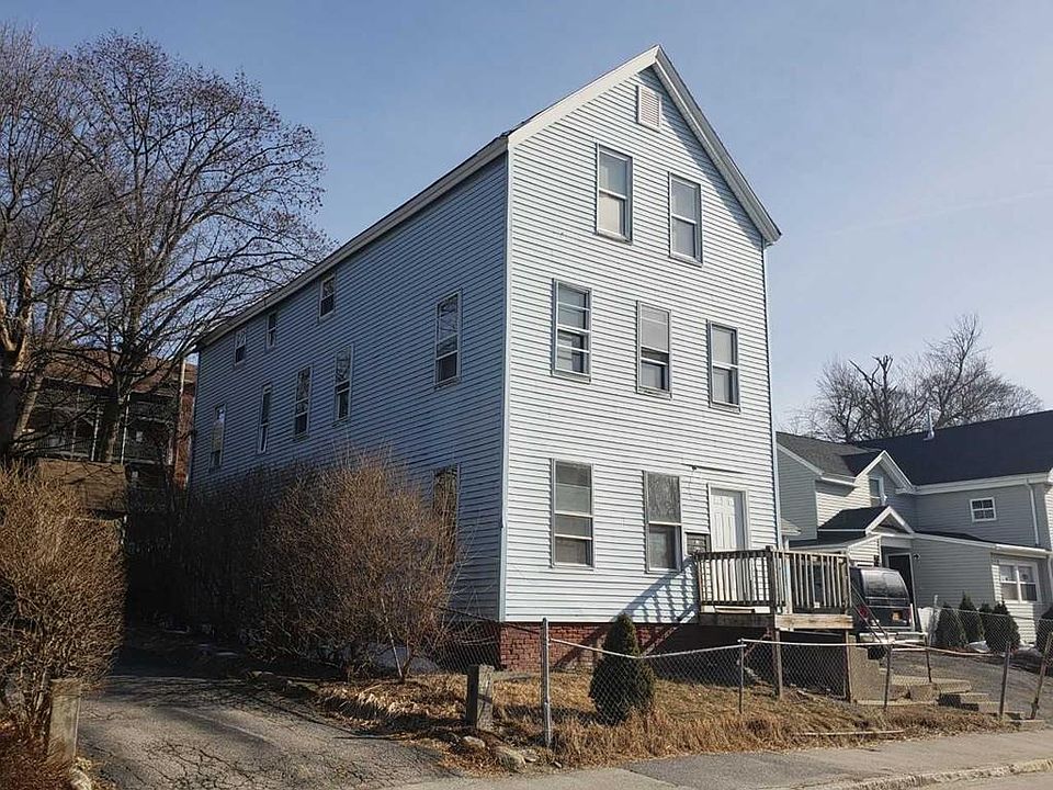 2nd image of 15 Newbury St