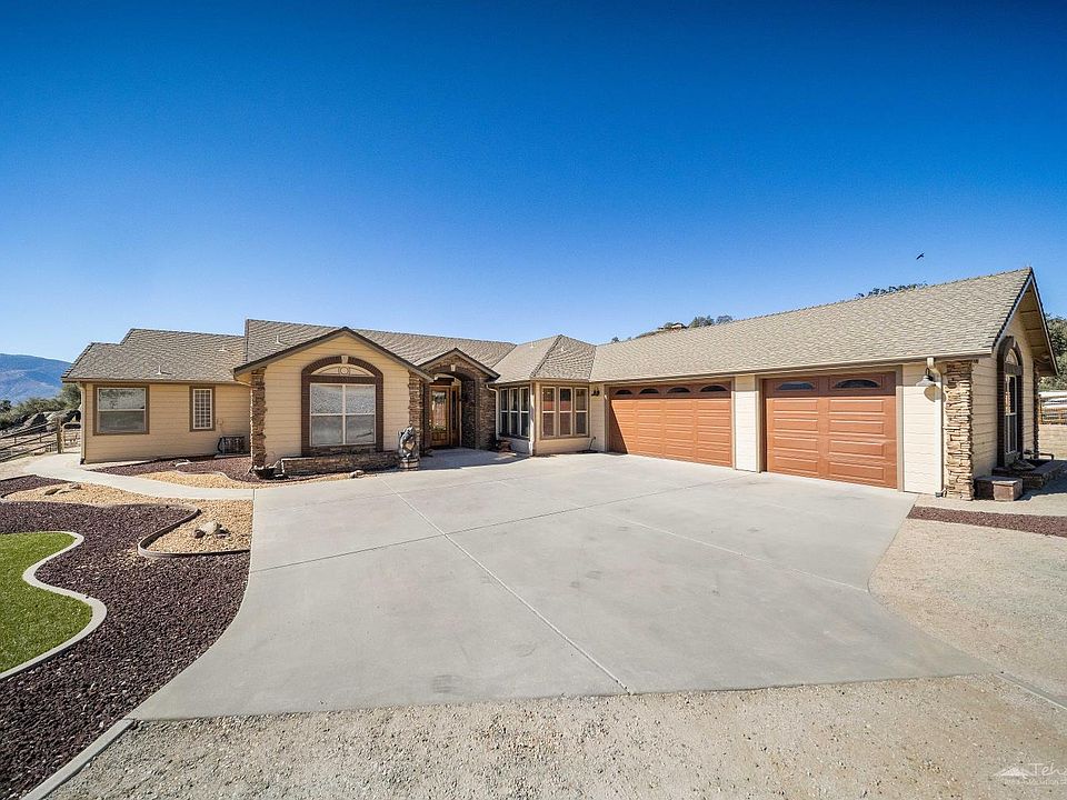1st image of 25370 Bear Valley Rd