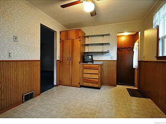 5th image of 61 Brookside Dr