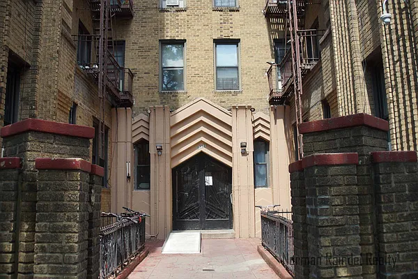 Rented by Norman Raindel, LREB | media 18