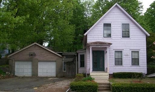 2nd image of 36 Forest St
