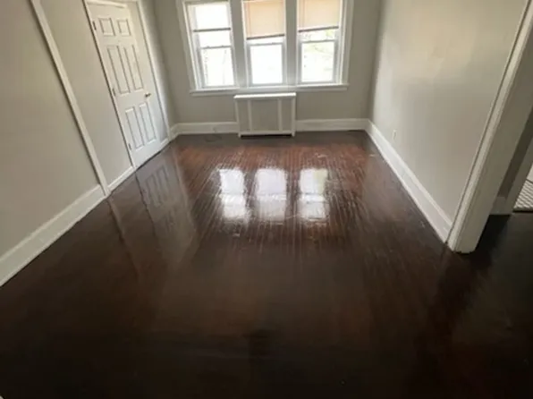 Historical Apartments l Oak St