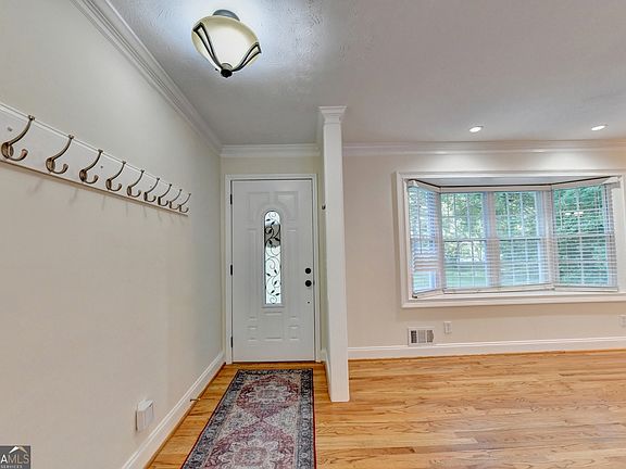 5th image of 3510 Mill Creek Ln SW