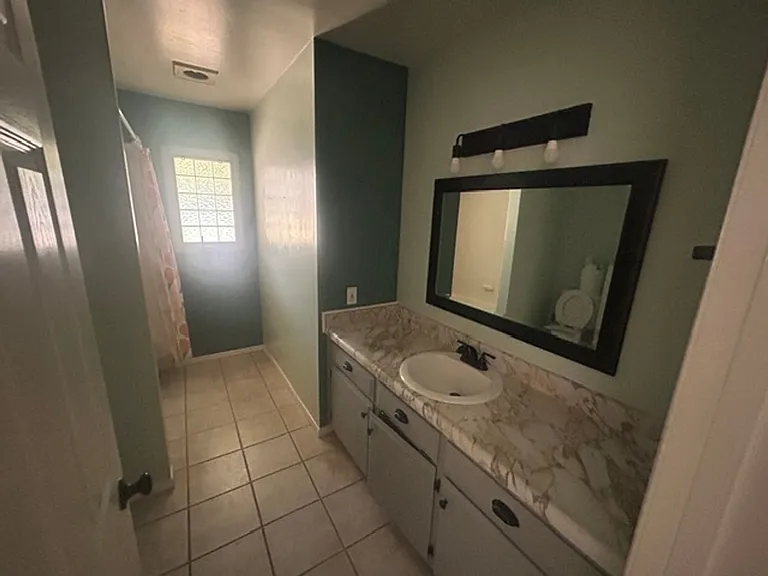 1331 W Mary Ct — Photo 20