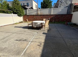 59-27 71st St FLOOR 1, Maspeth, NY 11378