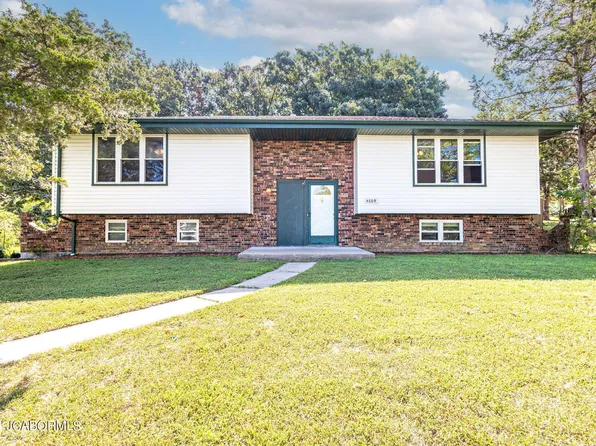 4009 Dewberry Dr, Jefferson City, MO 65109
